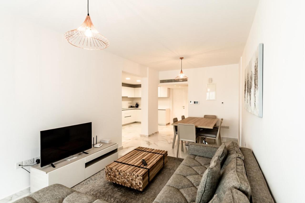 Silver House Boutique Apartment Paphos Exterior photo